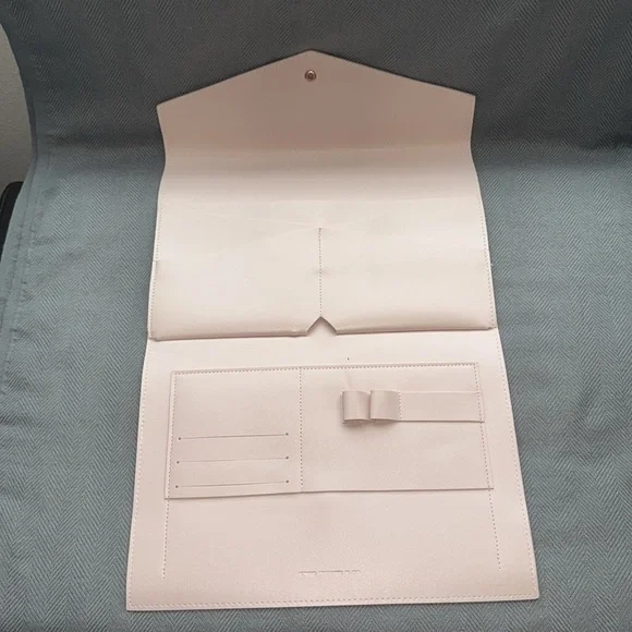 Glass ladder and co Megan portfolio
Light pink - Picture 3 of 6